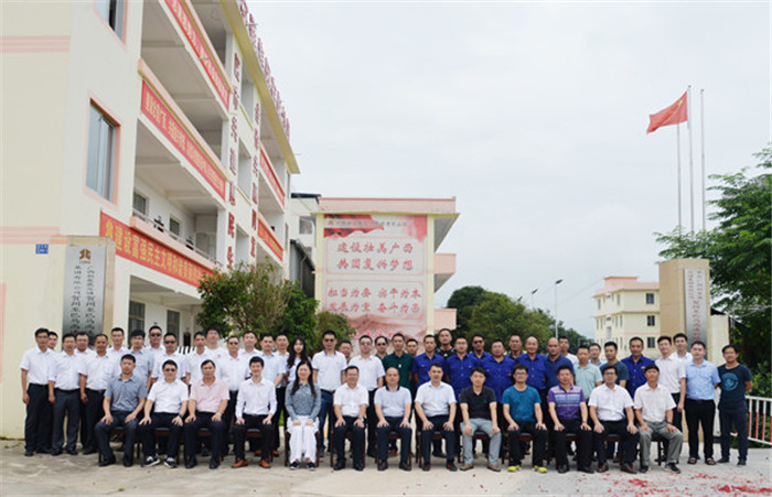 爽爽窝窝午夜精品一区二区