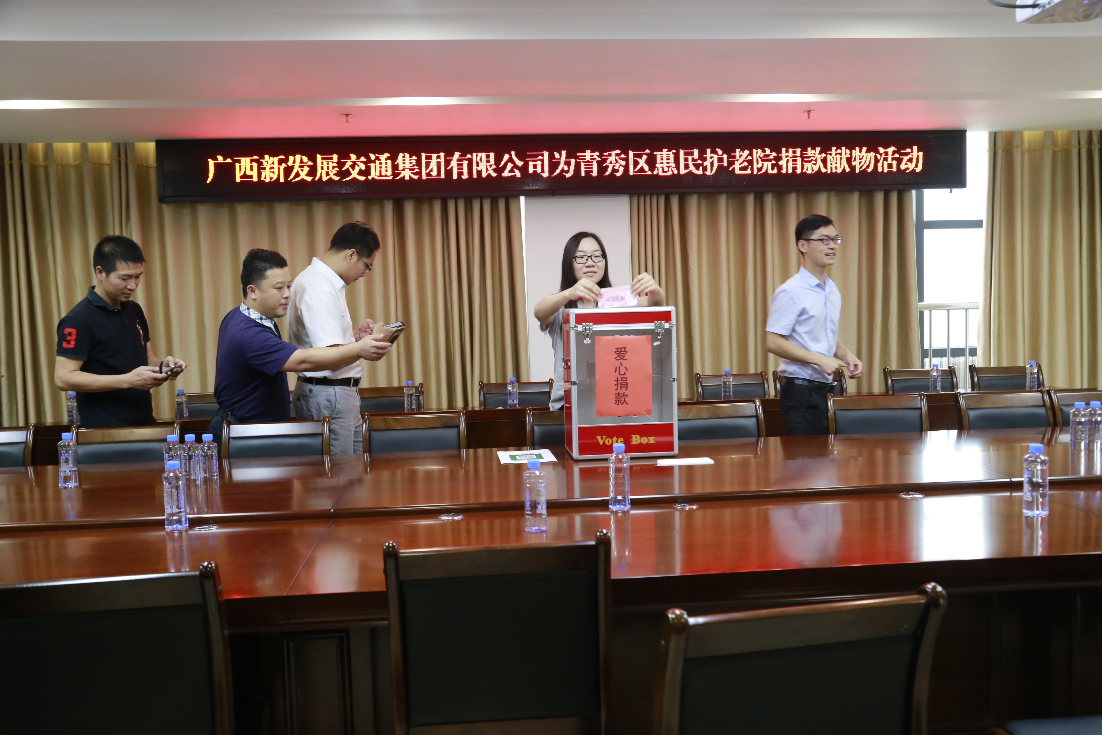 爽爽窝窝午夜精品一区二区